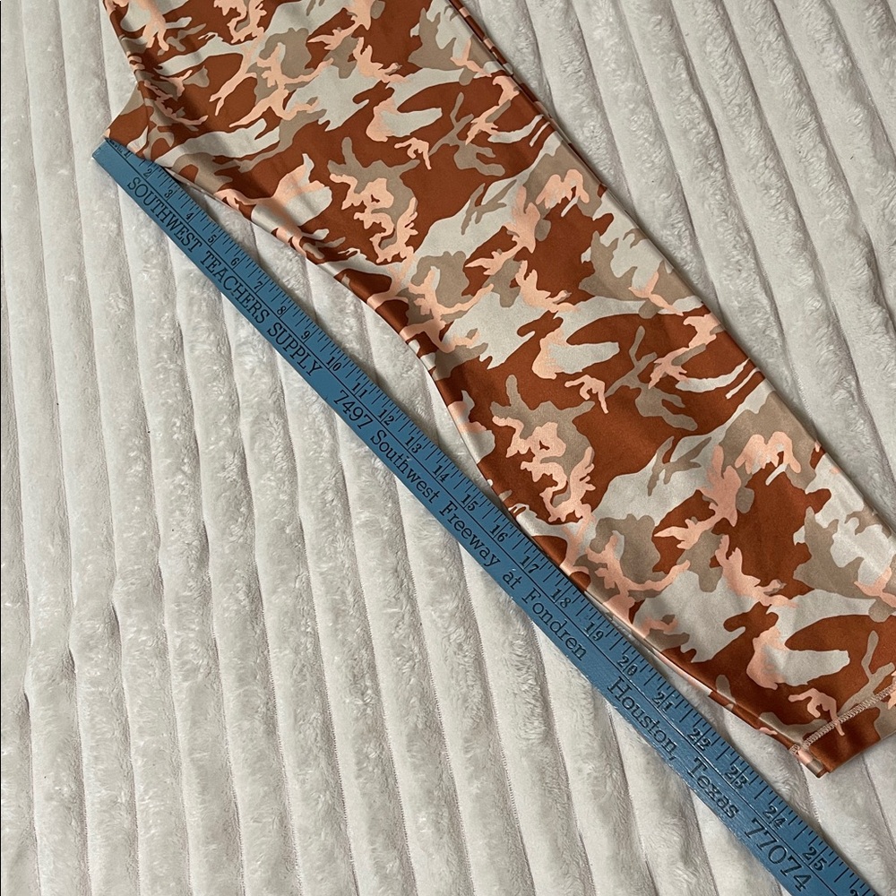 Nike Camo Legging | Size Medium - Picture 8 of 8